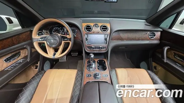 BENTLEY BENTAYGA 2018 — 59 496 км, белый-перламутр, Корея — под ключ — фото 7