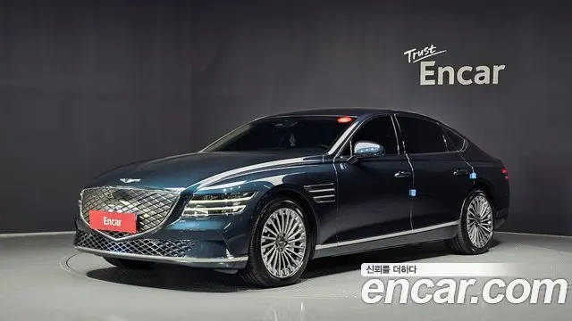 GENESIS ELECTRIFIED G80 2023 — 83 504 км, тёмно-зелёный, Корея — под ключ — фото 1