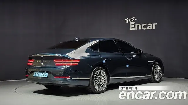 GENESIS ELECTRIFIED G80 2023 — 83 504 км, тёмно-зелёный, Корея — под ключ — фото 2