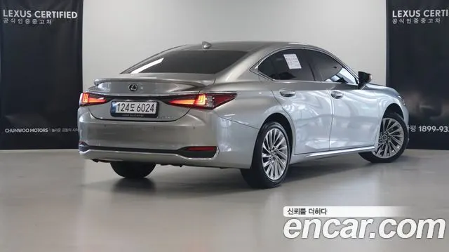 LEXUS ES300H 2026 — 4 281 км, золотистый, Корея — под ключ — фото 2