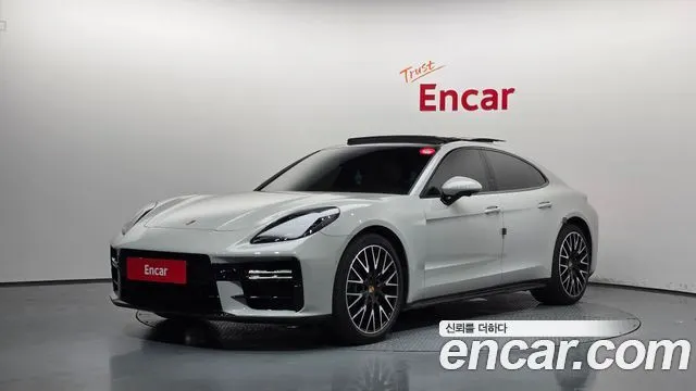 PORSCHE PANAMERA 976 2025