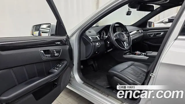 MERCEDES-BENZ E-CLASS W212 2016 — 112 075 км, серебристый, Корея — под ключ — фото 10