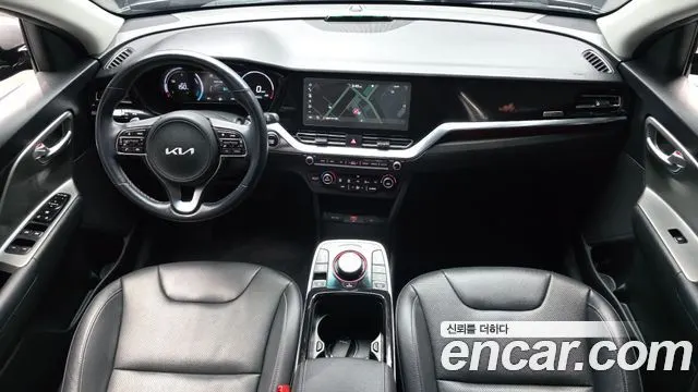KIA NIRO PLUS 2024 — 13 470 км, серый, Корея — под ключ — фото 7