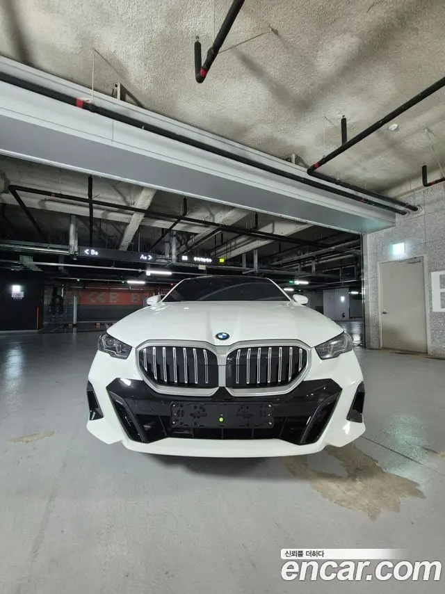 BMW 5 SERIES G60 2026