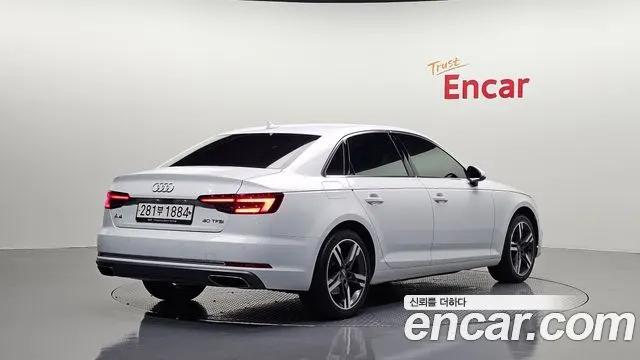 AUDI A4 2019