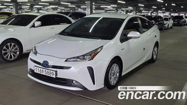 TOYOTA PRIUS 2021