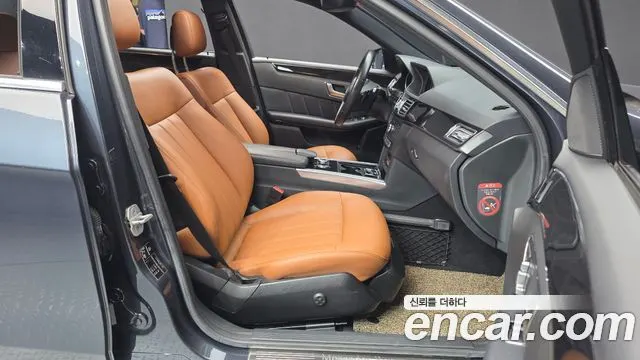 MERCEDES-BENZ E-CLASS W212 2016 — 115 940 км, светло-серебристый, Корея — под ключ — фото 11