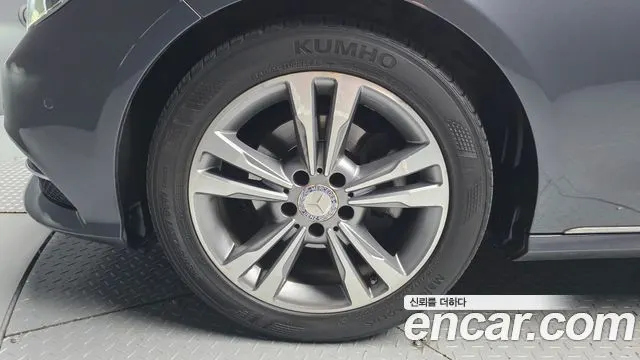 MERCEDES-BENZ E-CLASS W212 2016 — 115 940 км, светло-серебристый, Корея — под ключ — фото 5