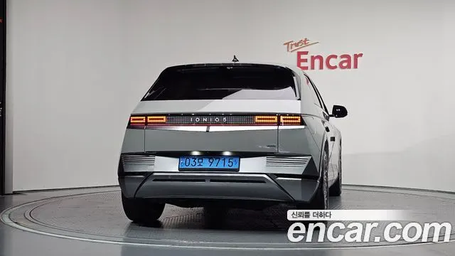 HYUNDAI IONIQ 5 2022 — 23 386 км, серебристо-серый, Корея — под ключ — фото 4