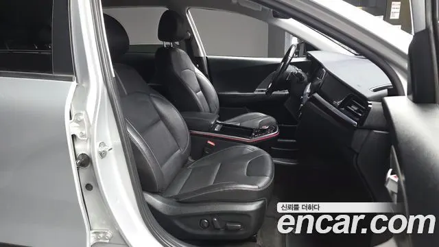 KIA NIRO PLUS 2023 — 39 045 км, серебристый, Корея — под ключ — фото 11