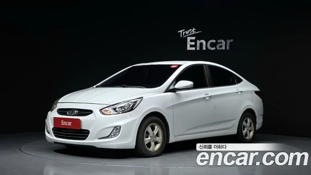 HYUNDAI ACCENT 2011