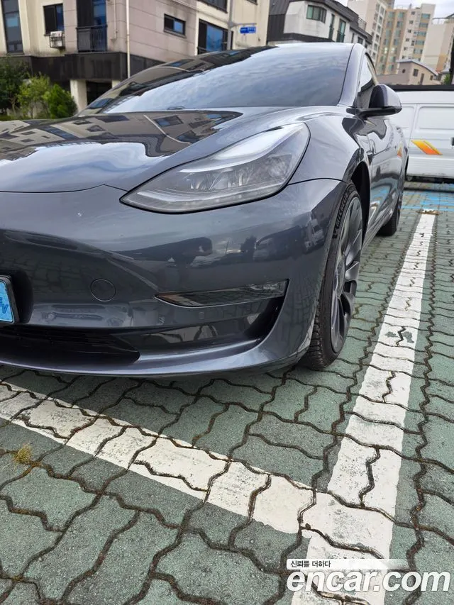 TESLA MODEL 3 2021