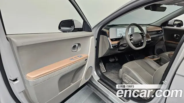 HYUNDAI IONIQ 5 2024 — 79 497 км, серебристо-серый, Корея — под ключ — фото 10