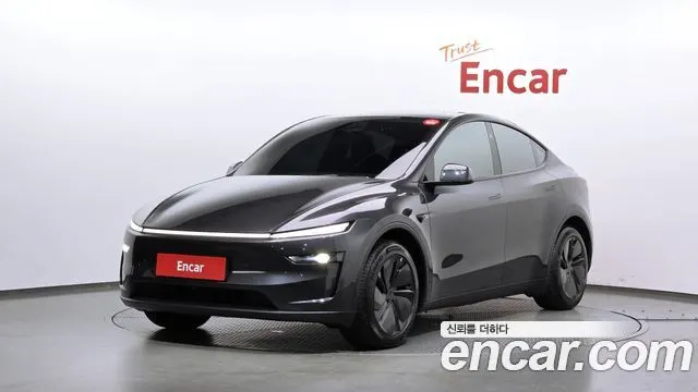 TESLA MODEL Y 2026