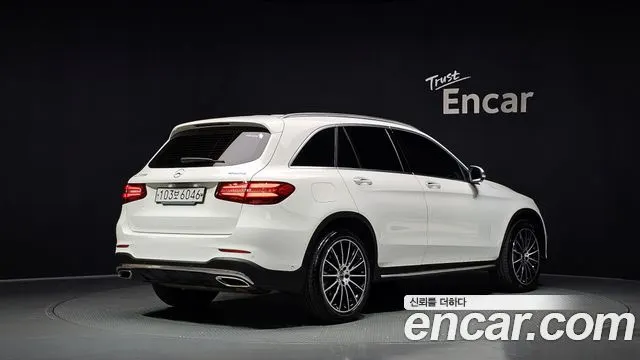 MERCEDES-BENZ GLC-CLASS X253 2019 — 134 745 км, белый, Корея — под ключ — фото 2