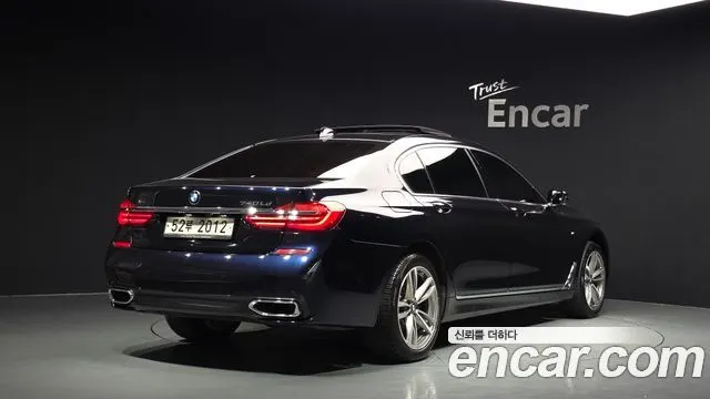 BMW 7 SERIES G11 2017