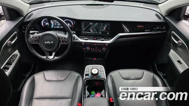KIA NIRO PLUS 2023 — 41 543 км, серебристый, Корея — под ключ — фото 7