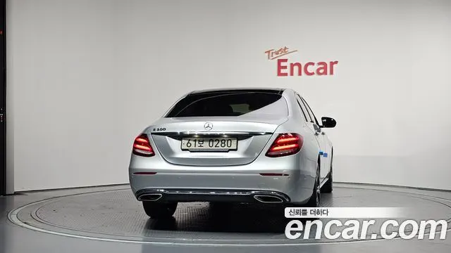MERCEDES-BENZ E-CLASS W213 2017 — 166 273 км, серебристый, Корея — под ключ — фото 4