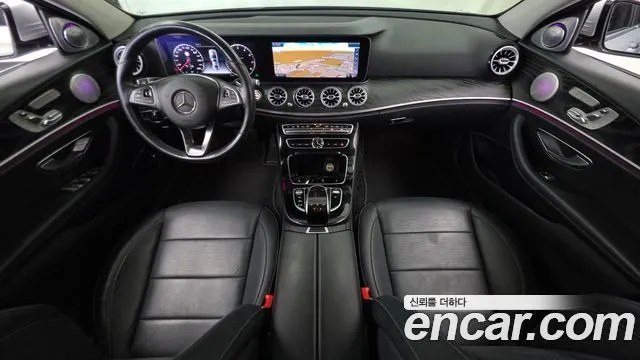 MERCEDES-BENZ E-CLASS W213 2017 — 166 273 км, серебристый, Корея — под ключ — фото 7
