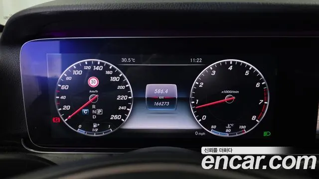 MERCEDES-BENZ E-CLASS W213 2017 — 166 273 км, серебристый, Корея — под ключ — фото 8