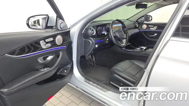 MERCEDES-BENZ E-CLASS W213 2017 — 166 273 км, серебристый, Корея — под ключ — фото 10