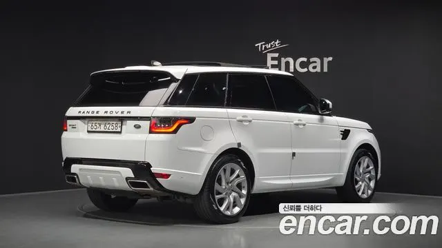 LAND ROVER RANGE ROVER SPORT 2018 — 120 820 км, белый, Корея — под ключ — фото 1