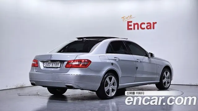 MERCEDES-BENZ E-CLASS W212 2012 — 138 771 км, серебристый, Корея — под ключ — фото 2