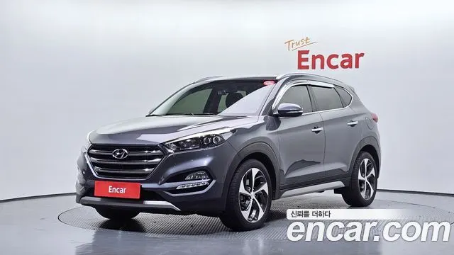 HYUNDAI TUCSON 2017 — 159 376 км, серый, Корея — под ключ — фото 1