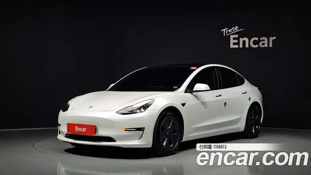 TESLA MODEL 3 2021