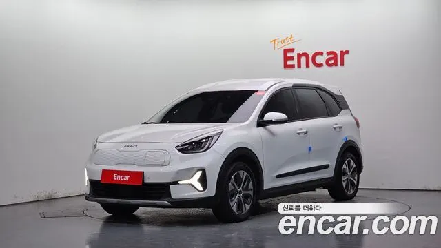 KIA NIRO PLUS 2024 — 145 238 км, белый, Корея — под ключ — фото 11