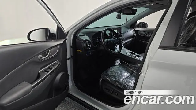 HYUNDAI KONA ELECTRIC 2019 — 178 149 км, белый, Корея — под ключ — фото 10