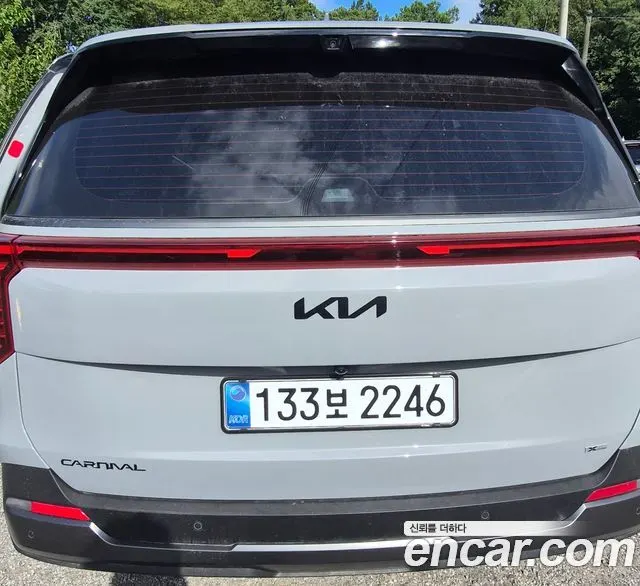 KIA CARNIVAL 2026 — 1 500 км, светло-серебристый, Корея — под ключ — фото 2