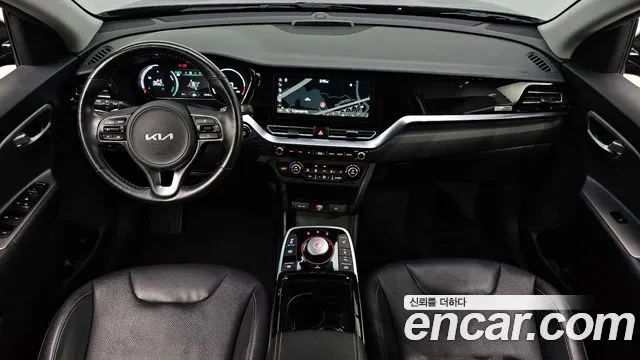 KIA NIRO PLUS 2023 — 70 107 км, чёрный, Корея — под ключ — фото 7