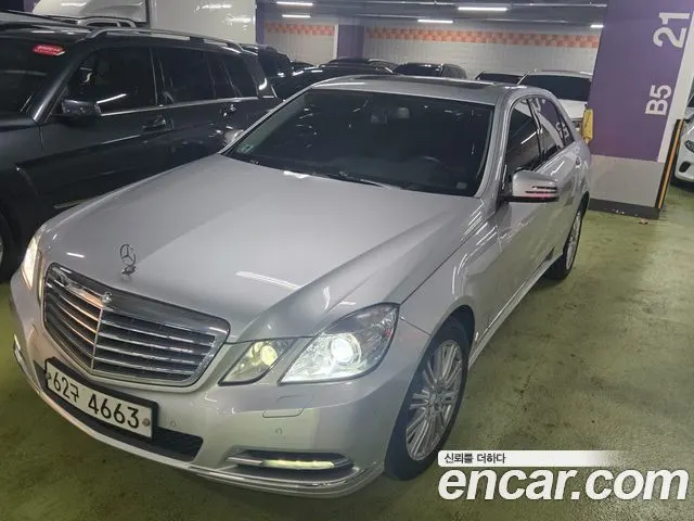 MERCEDES-BENZ E-CLASS W212 2011 — 109 122 км, серебристый, Корея — под ключ — фото 2