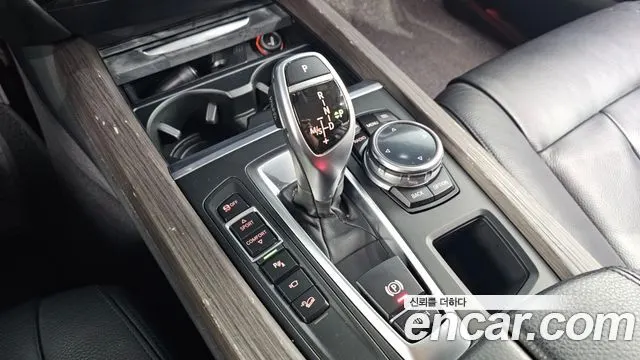 BMW X5 2015 — 123 693 км, серебристо-серый, Корея — под ключ — фото 9