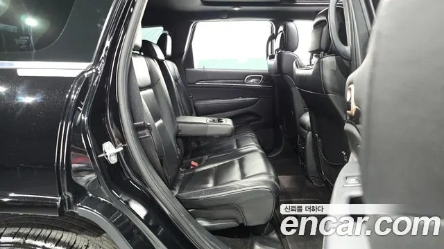 JEEP GRAND CHEROKEE 2017 — 94 476 км, чёрный, Корея — под ключ — фото 12