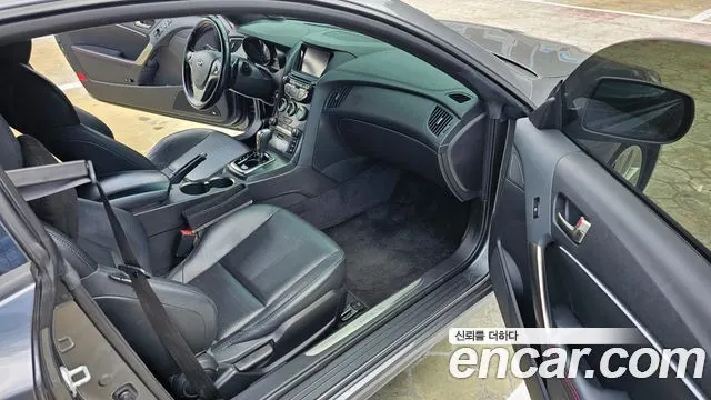 HYUNDAI GENESIS COUPE 2015 — 102 300 км, серебристо-серый, Корея — под ключ — фото 11