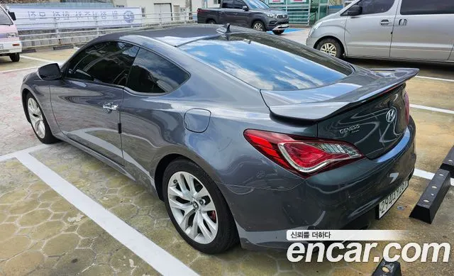 HYUNDAI GENESIS COUPE 2015 — 102 300 км, серебристо-серый, Корея — под ключ — фото 5