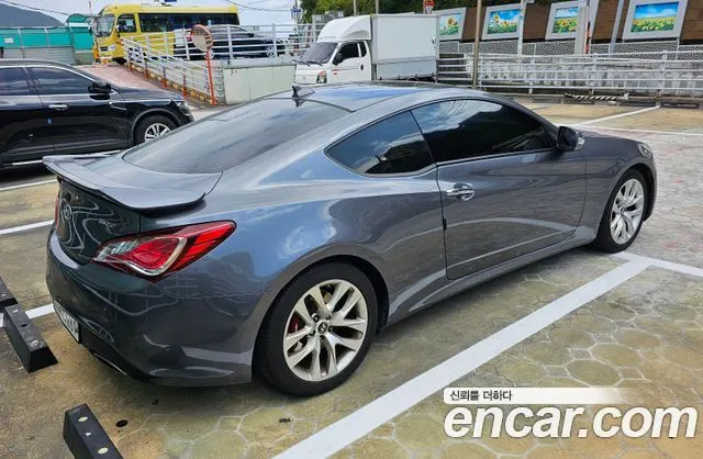 HYUNDAI GENESIS COUPE 2015 — 102 300 км, серебристо-серый, Корея — под ключ — фото 7