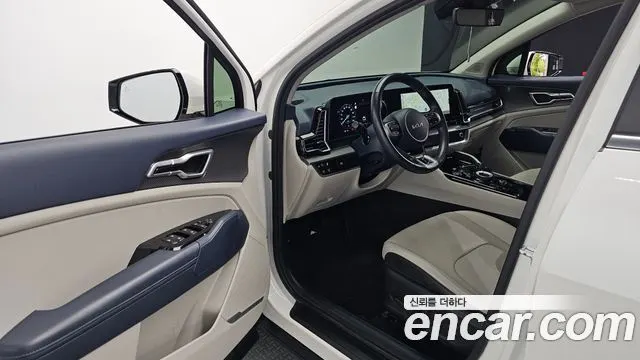 KIA SPORTAGE HYBRID 2022 — 82 261 км, белый, Корея — под ключ — фото 10