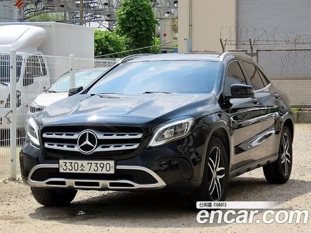 MERCEDES-BENZ GLA-CLASS X156 2018 — 146 818 км, чёрный, Корея — под ключ — фото 2