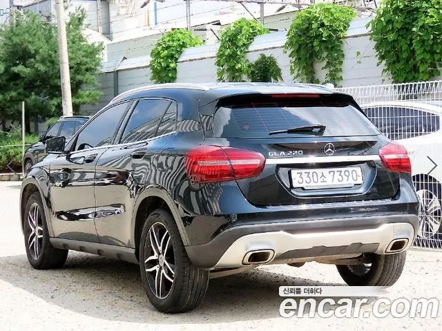 MERCEDES-BENZ GLA-CLASS X156 2018 — 146 818 км, чёрный, Корея — под ключ — фото 3