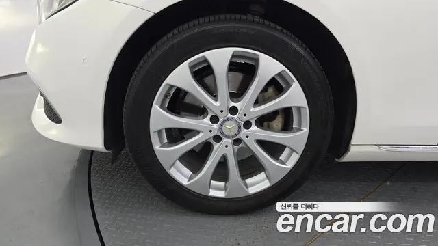 MERCEDES-BENZ E-CLASS W213 2017 — 75 779 км, белый, Корея — под ключ — фото 5