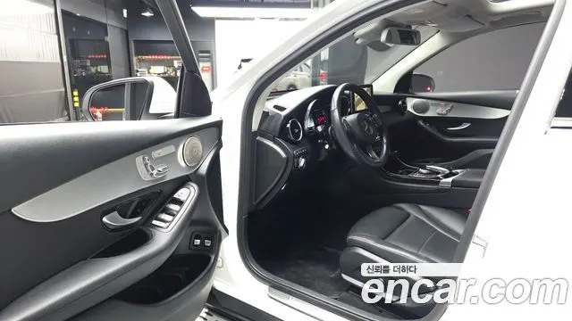 MERCEDES-BENZ GLC-CLASS X253 2019 — 100 256 км, белый, Корея — под ключ — фото 10