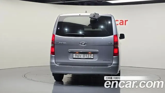 HYUNDAI GRAND STAREX 2019 — 78 639 км, серебристо-серый, Корея — под ключ — фото 4