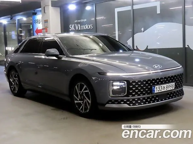 HYUNDAI GRANDEUR HYBRID 2023 — 72 438 км, серебристо-серый, Корея — под ключ — фото 1