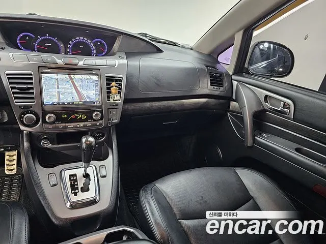 KGM KORANDO TURISMO 2017 — 92 000 км, серый, Корея — под ключ — фото 10