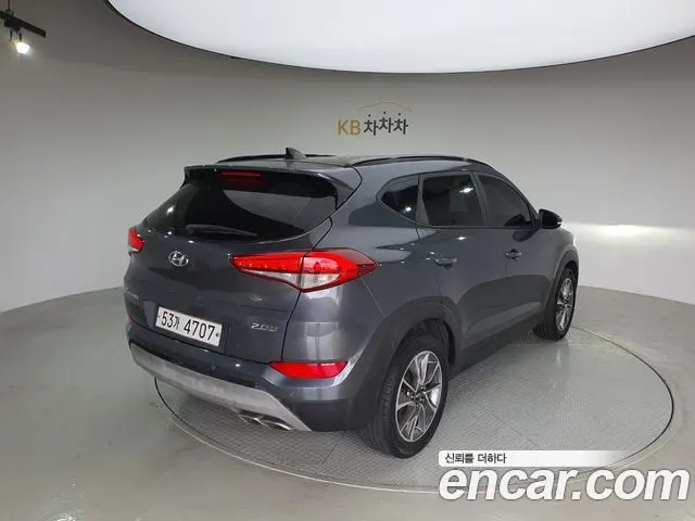 HYUNDAI TUCSON 2018 — 89 755 км, серый, Корея — под ключ — фото 2