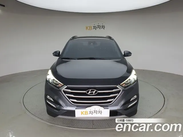 HYUNDAI TUCSON 2018 — 89 755 км, серый, Корея — под ключ — фото 3