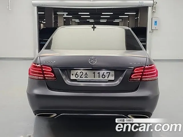 MERCEDES-BENZ E-CLASS W212 2015 — 164 098 км, белый, Корея — под ключ — фото 3